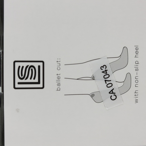 Laundry by Shelli Segal 6 Black Prs Ballet Cut Microfiber Liners Non-Slip Heel - Picture 5 of 6